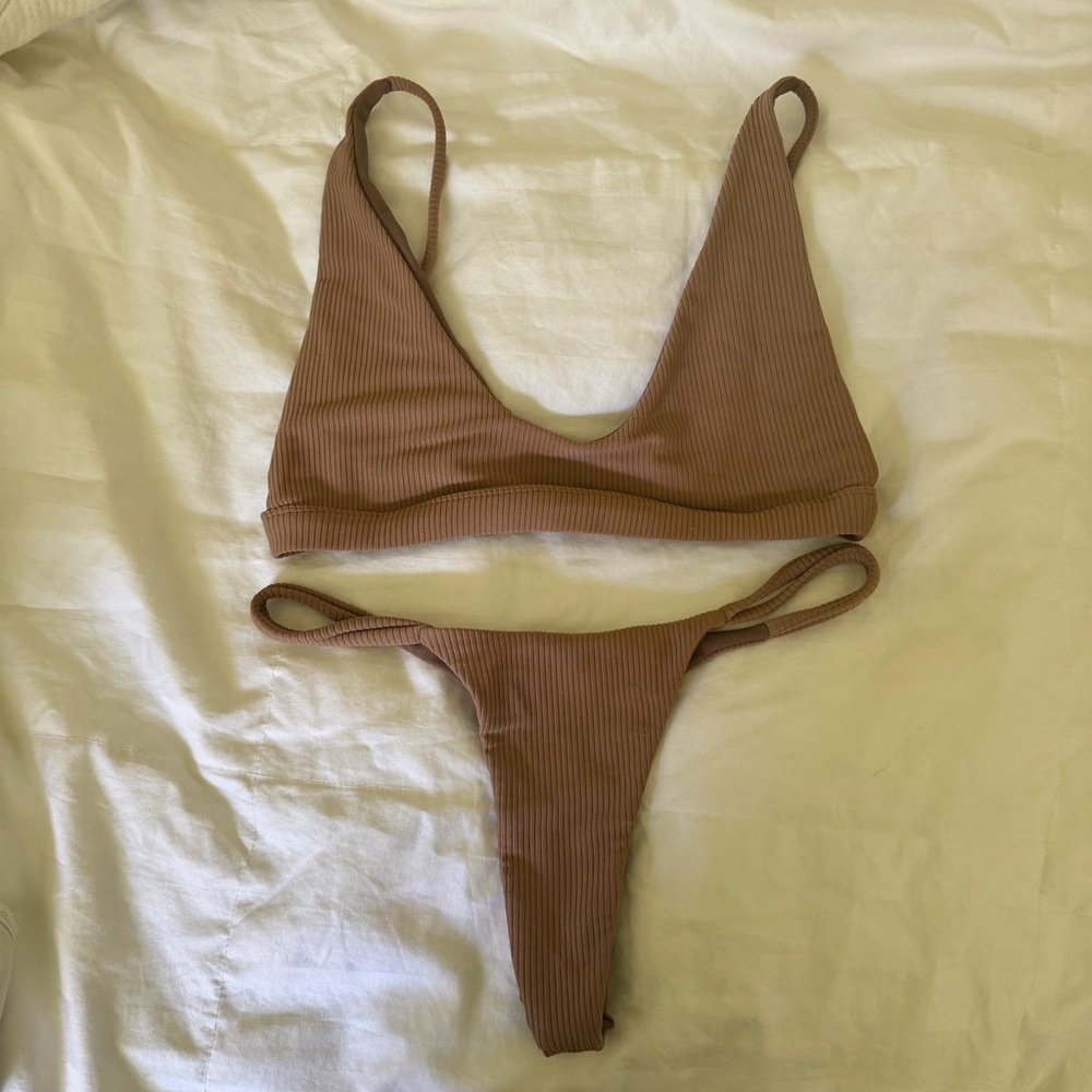 Tai Swim Set